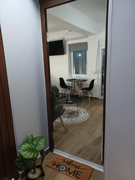 Petite Suite With Backyard. Mytilíni Esterno foto